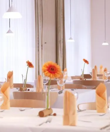 Hanns-lilje-haus Отель 3*